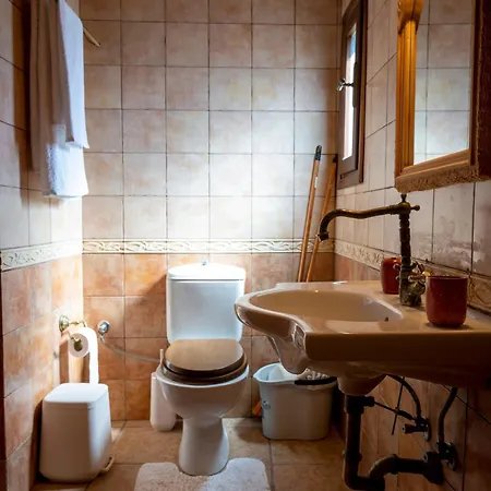 Holiday home Tsolias Stone House *