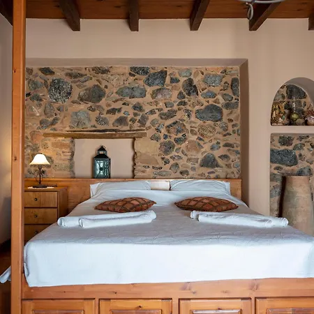 Tsolias Stone House *