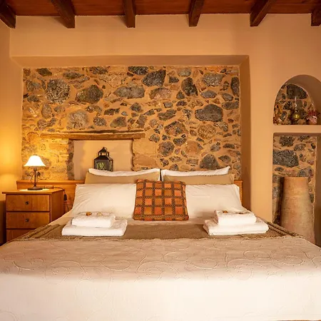 Tsolias Stone House بيت للعطل