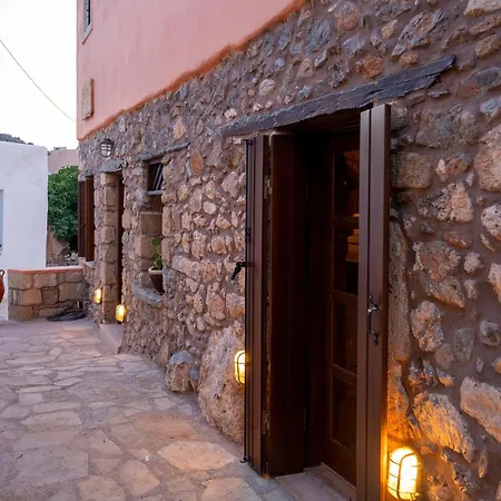 Tsolias Stone House بيت للعطل باليكاسترون
